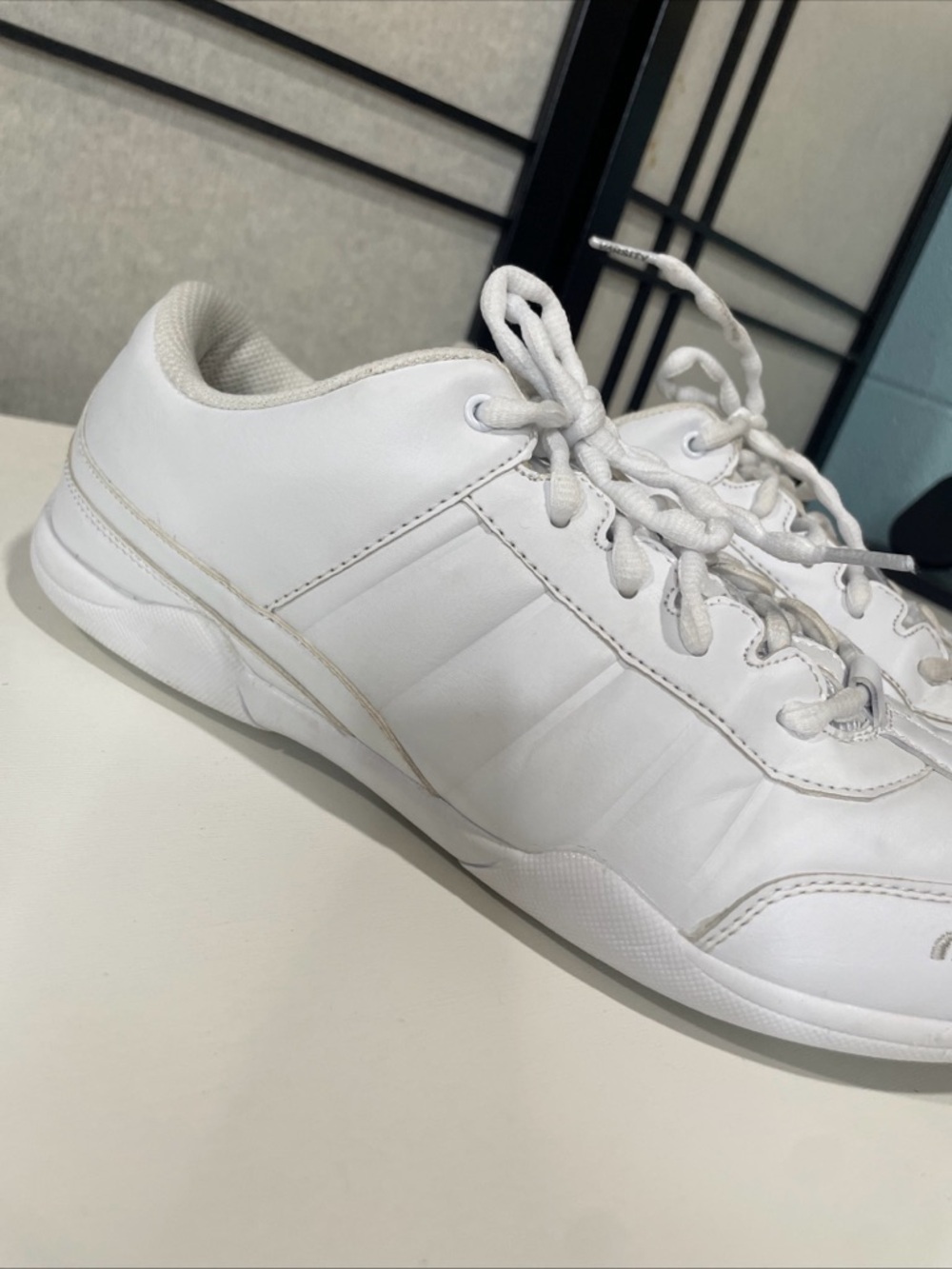 Varsity Cheerleader ll Shoes White Leather Size11 Women’s - Good Condition - Picture 3 of 10